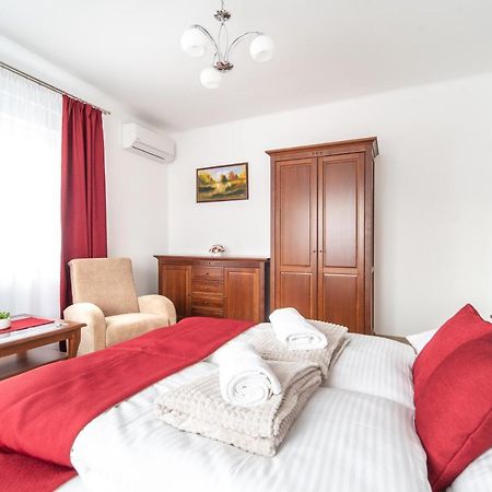Topaz Apartmanhazak Кестхей Экстерьер фото